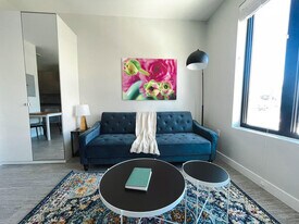 2530 University Ave in Des Moines, IA - Building Photo