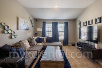 1201 N Mart-way Dr in Olathe, KS - Building Photo - Building Photo