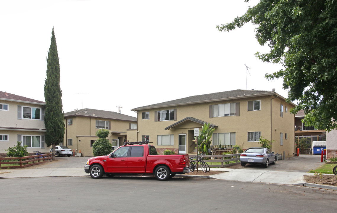 1592 Quebec Ct in Sunnyvale, CA - Building Photo