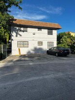 7630 NE 2nd Ct in Miami, FL - Building Photo