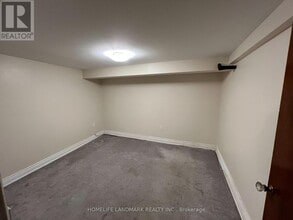 11 Hutton Ave in Toronto, ON - Building Photo - Building Photo