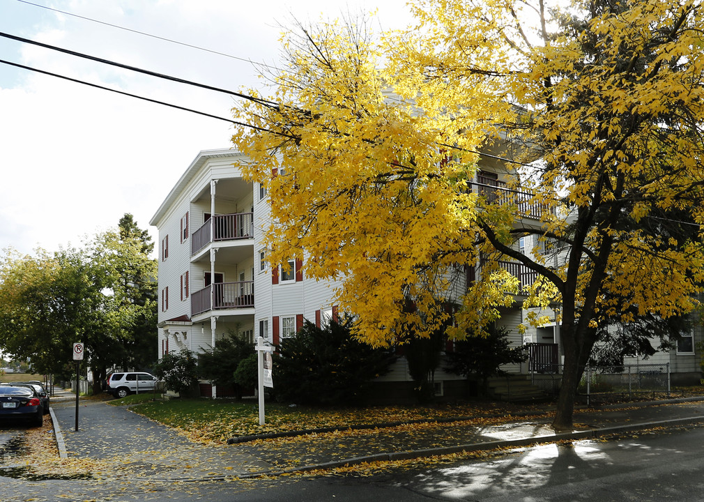 231-235 Bell St in Manchester, NH - Building Photo