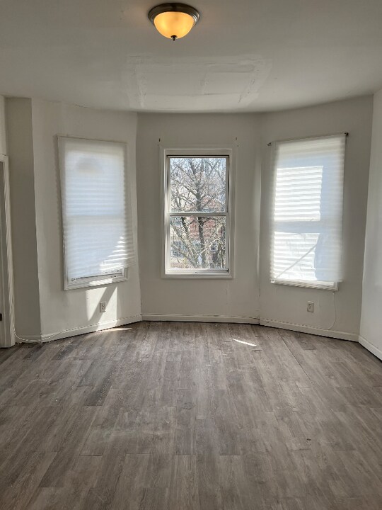 205 S 10th St in Newark, NJ - Building Photo