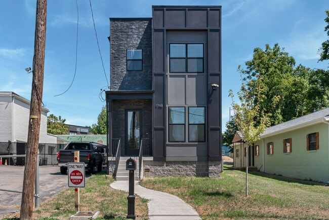 1748 16th Ave N in Nashville, TN - Building Photo - Building Photo