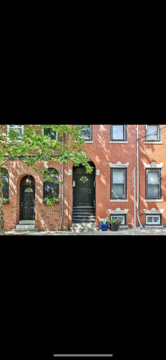 19 Medford St in Chelsea, MA - Building Photo