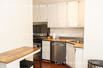 1046 Sea Cliff Dr N in Daphne, AL - Building Photo - Building Photo
