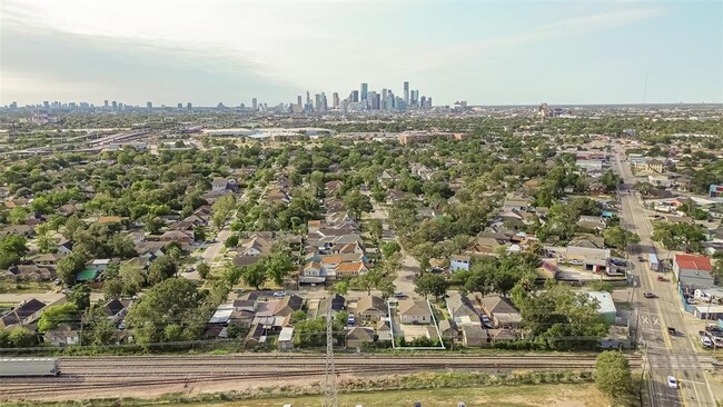 1719 Lombardy St in Houston, TX - Building Photo - Building Photo