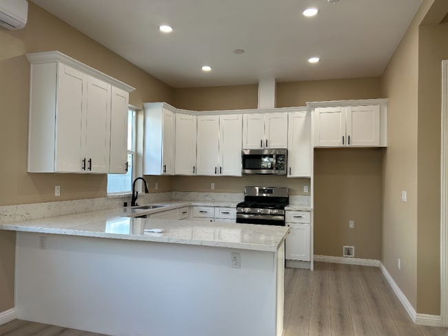 property at 201 S Mockingbird Ln