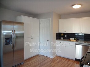 218 Ransom St in Chapel Hill, NC - Building Photo - Building Photo