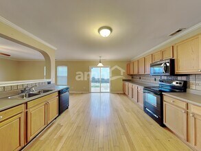 1001 Collington Dr in Mebane, NC - Building Photo - Building Photo