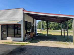 102 E Green St in Macclesfield, NC - Building Photo - Building Photo