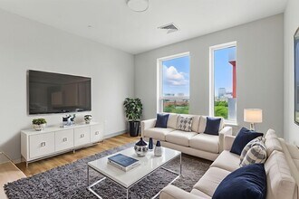 1170 Tremont St in Boston, MA - Building Photo - Building Photo