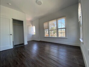 Dos Diablos in Los Angeles, CA - Building Photo - Building Photo