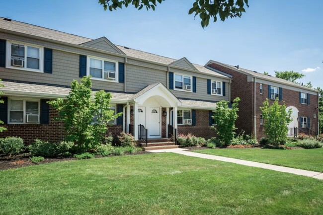 Livingston Terrace in New Brunswick, NJ - Foto de edificio - Building Photo