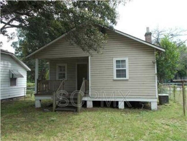 property at 1920 Calvert St