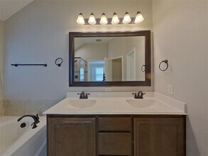 625 Fox View Dr in Fort Worth, TX - Building Photo - Building Photo