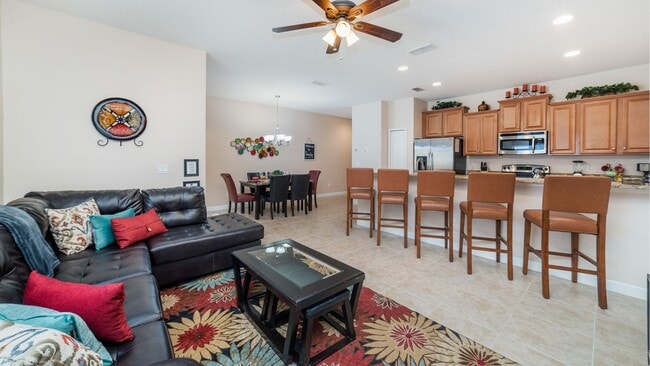 8968 Majesty Palm Rd in Kissimmee, FL - Building Photo - Building Photo