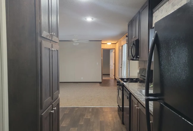 9991 Southwinds Dr in Ira, MI - Foto de edificio - Building Photo