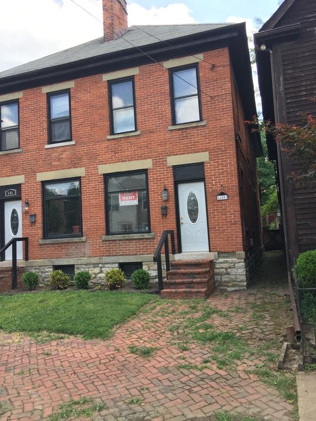 property at 650 S 9th St