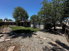 10017 Woodrose Ave in Santee, CA - Foto de edificio - Building Photo