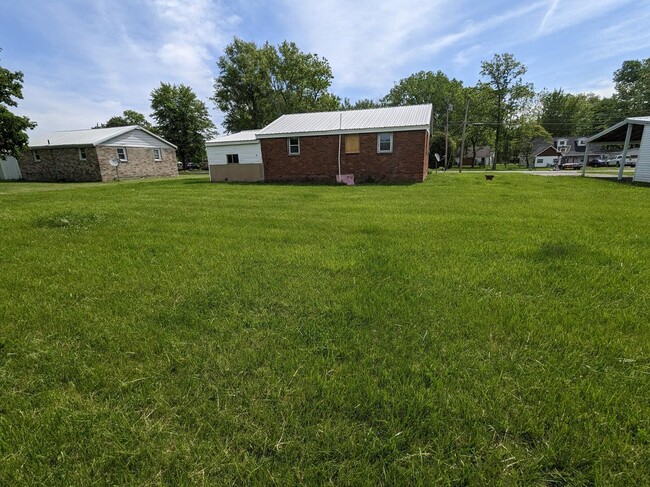 1015 S Pittenger Rd in Selma, IN - Building Photo - Building Photo