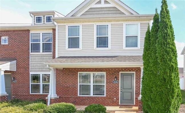 property at 412 Promenade Dr SW