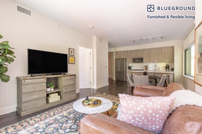 4901 Montgomery Ln, Unit FL3-ID808 in Bethesda, MD - Foto de edificio - Building Photo
