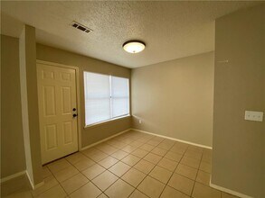 658 W Martha Dr in Fayetteville, AR - Building Photo - Building Photo