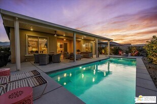 70 Zinfandel in Rancho Mirage, CA - Building Photo