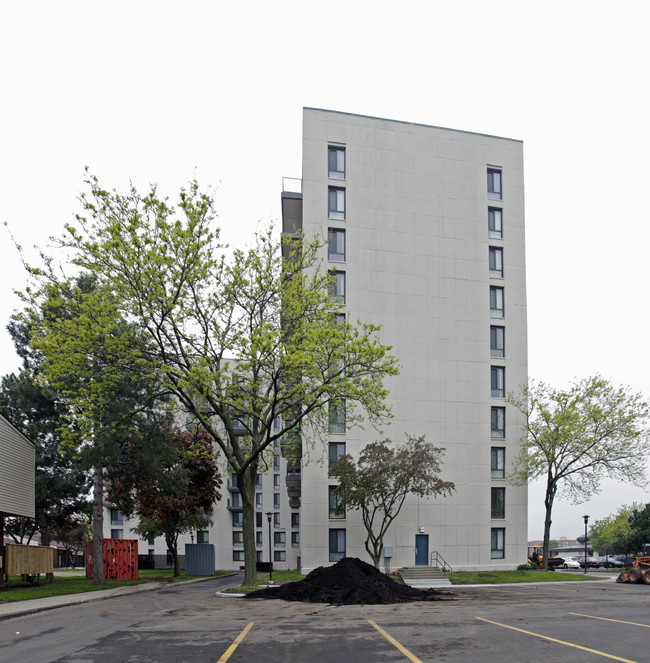 Cityview Senior Tower in Detroit, MI - Foto de edificio - Building Photo