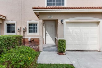 6679 Old Farm Trail in Boynton Beach, FL - Building Photo - Building Photo