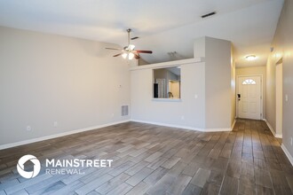 7609 Dover Cliff Dr S in Jacksonville, FL - Building Photo - Building Photo