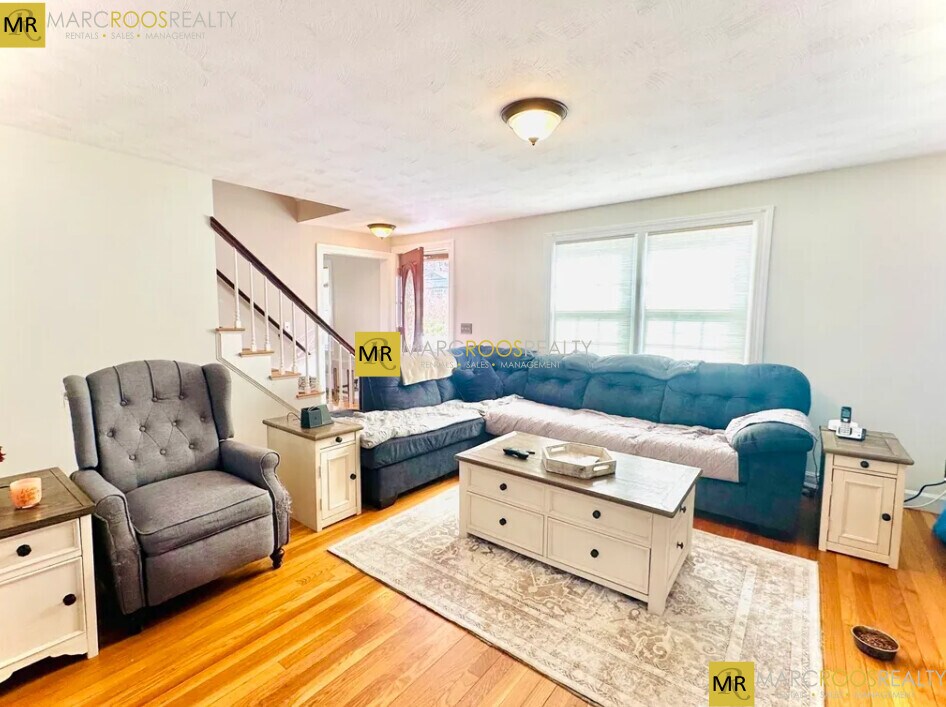 49 Hackensack Rd, Unit Hackensack rd Brookline in Chestnut Hill, MA - Foto de edificio