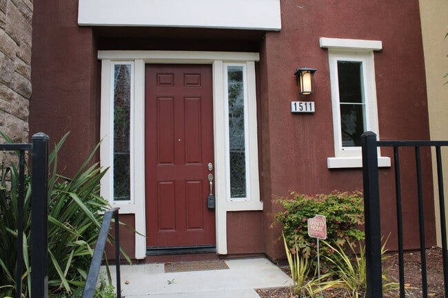 1511 Bond St in Milpitas, CA - Building Photo - Building Photo