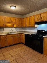 420 N Elizabeth Ln in Griffin, GA - Building Photo - Building Photo