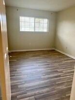 5505 Hernandes Dr, Unit 245 in Orlando, FL - Building Photo
