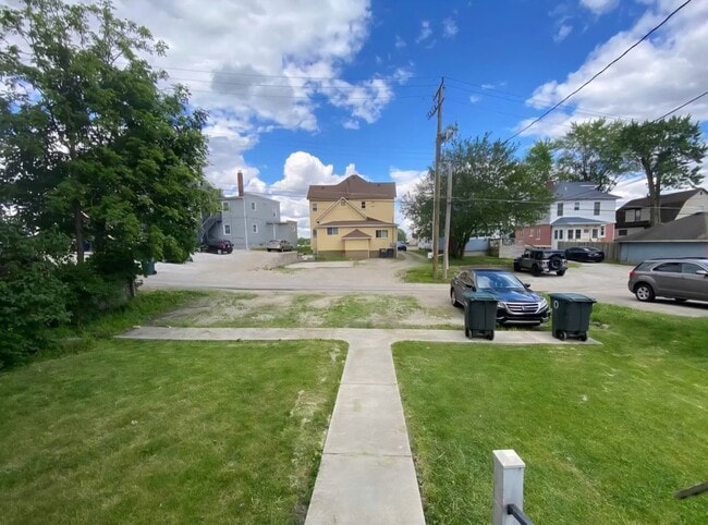 708 N Alameda Ave in Muncie, IN - Building Photo - Building Photo