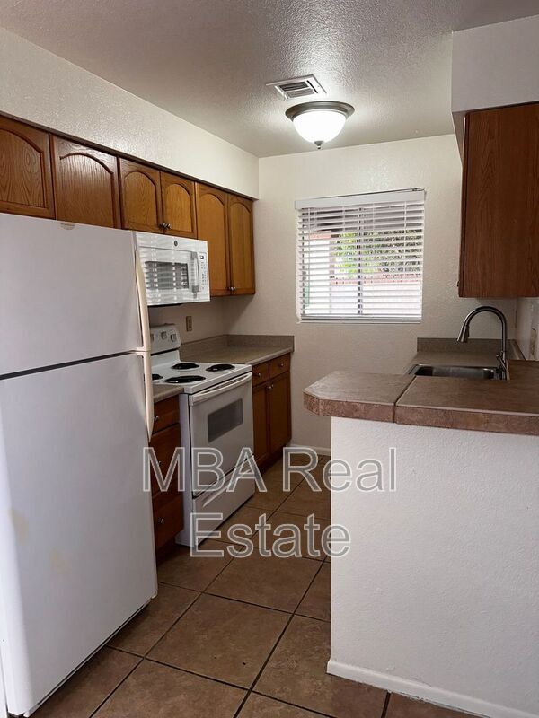 195 N Cottonwood St in Chandler, AZ - Building Photo - Building Photo
