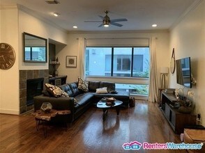 5207 Rose St-Unit -B in Houston, TX - Building Photo - Building Photo