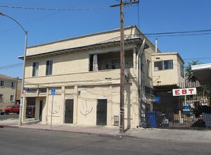 701 N Fickett St in Los Angeles, CA - Building Photo - Building Photo