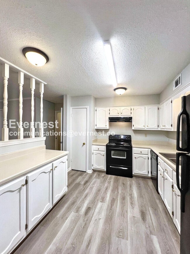 8405 Greenbrook Pkwy in Southaven, MS - Building Photo - Building Photo