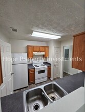 3096 Mobley Bridge Rd in Hogansville, GA - Building Photo - Building Photo
