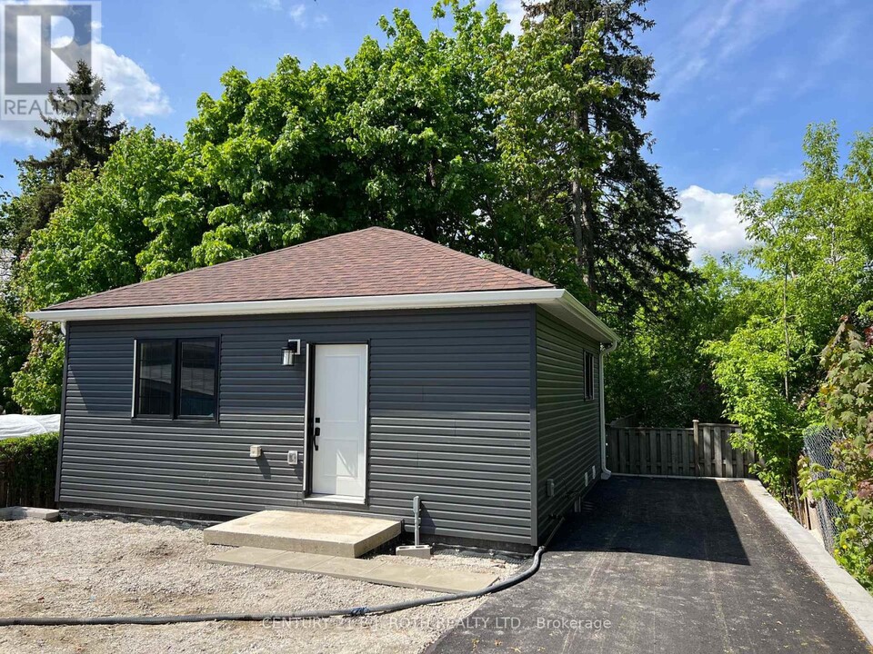 108-108 Maple Ave in Barrie, ON - Building Photo