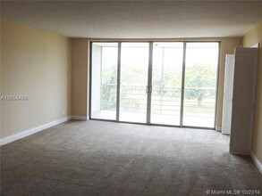 3010 N Course Dr-Unit -501 in Pompano Beach, FL - Building Photo - Building Photo