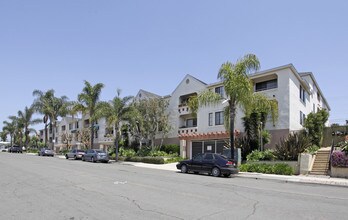 Plaza Arizona in San Diego, CA - Building Photo - Building Photo