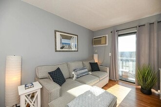 32 Ashworth Ave in Hampton, NH - Building Photo - Building Photo