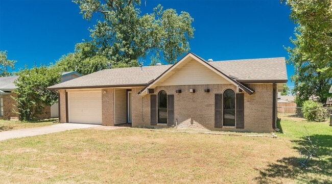 502 Campfire Dr, Unit 1 in Grand Prairie, TX - Foto de edificio - Building Photo