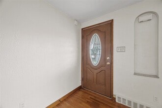 3353 McRoberts Rd in Pittsburgh, PA - Building Photo - Building Photo