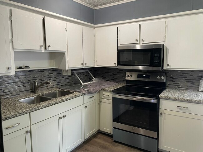 2330 Cedar Dr-Unit -1/2 in La Marque, TX - Building Photo - Building Photo