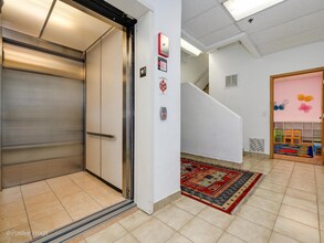 2126 1st St in Highland Park, IL - Foto de edificio - Building Photo